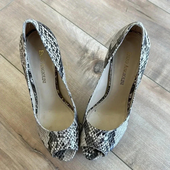 4/$25 Enzo Angiolini Snake Peep-toe Heels Style ‘Eatanen’ Womens US 5.5 - Picture 2 of 7